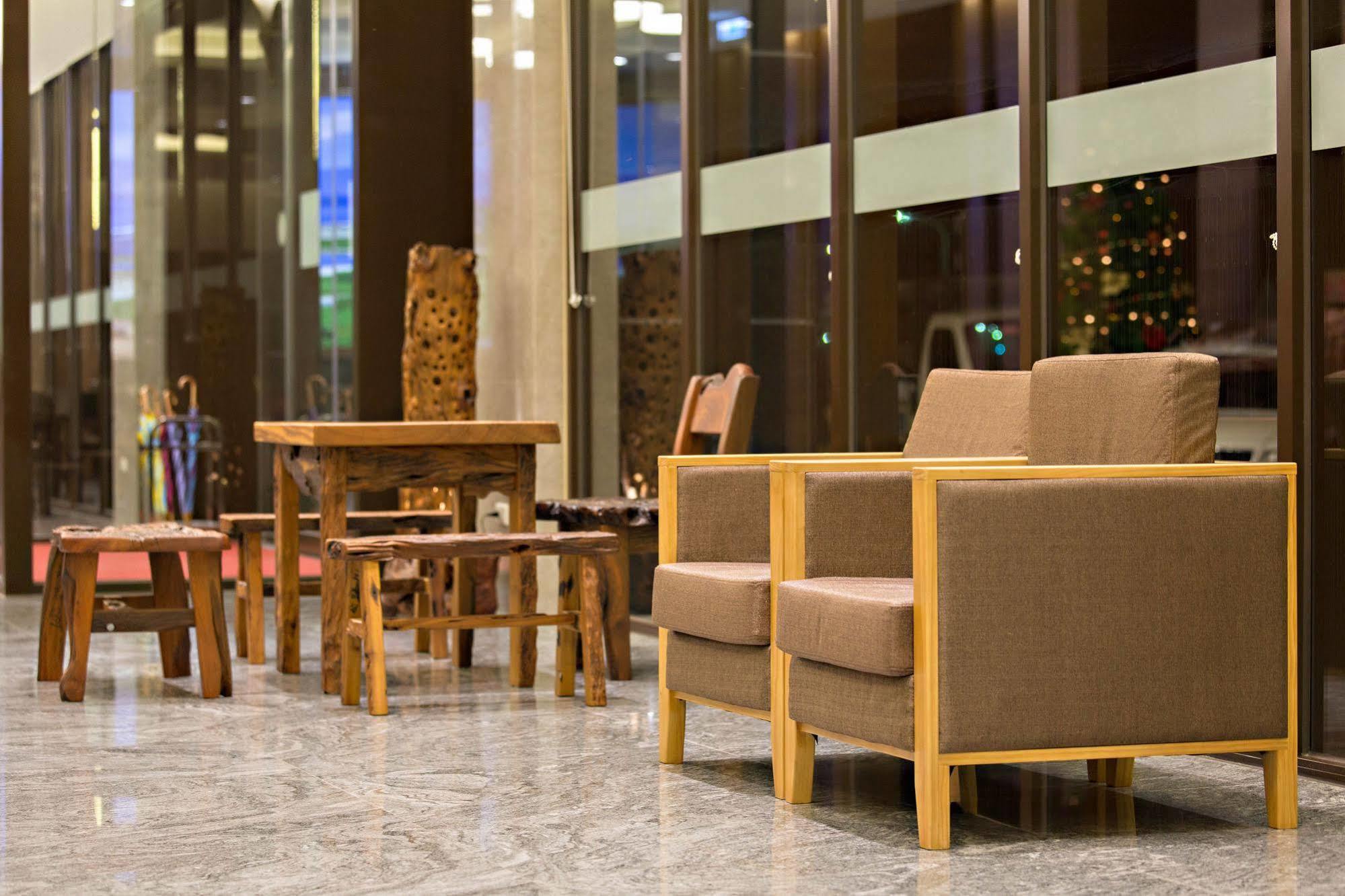 Kaishen Starlight Hotel Taitung Bagian luar foto