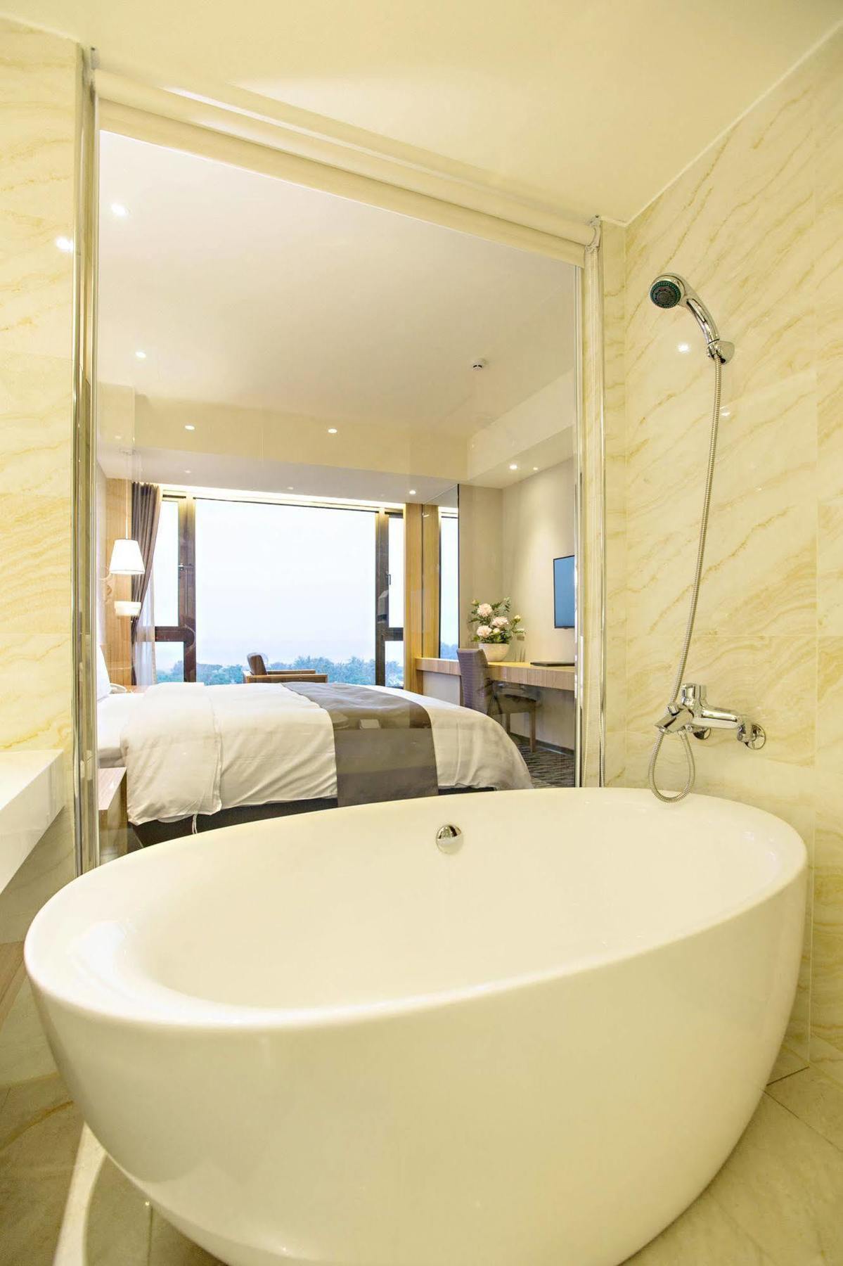 Kaishen Starlight Hotel Taitung Bagian luar foto