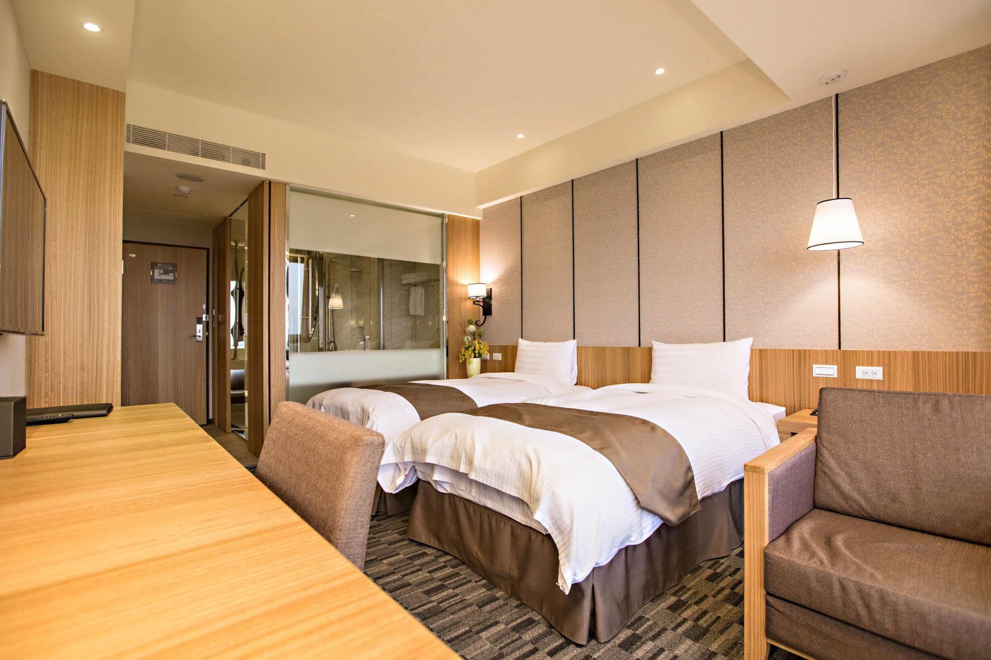 Kaishen Starlight Hotel Taitung Bagian luar foto